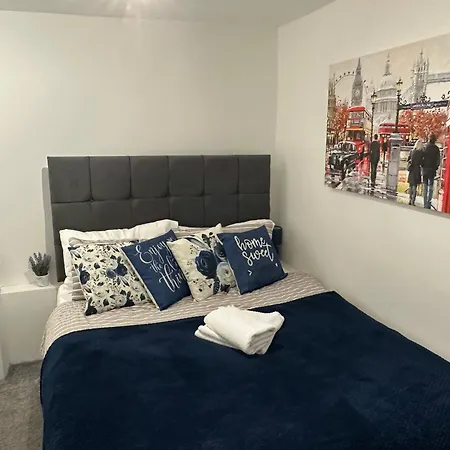 Mornington Crescent Suites